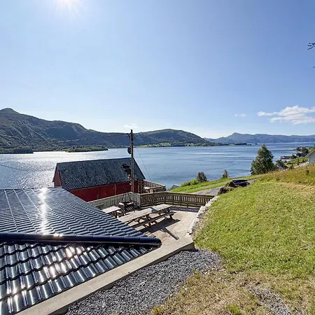 Hébergement de vacances Gorgeous In Fiskabygd With House A Panoramic View *